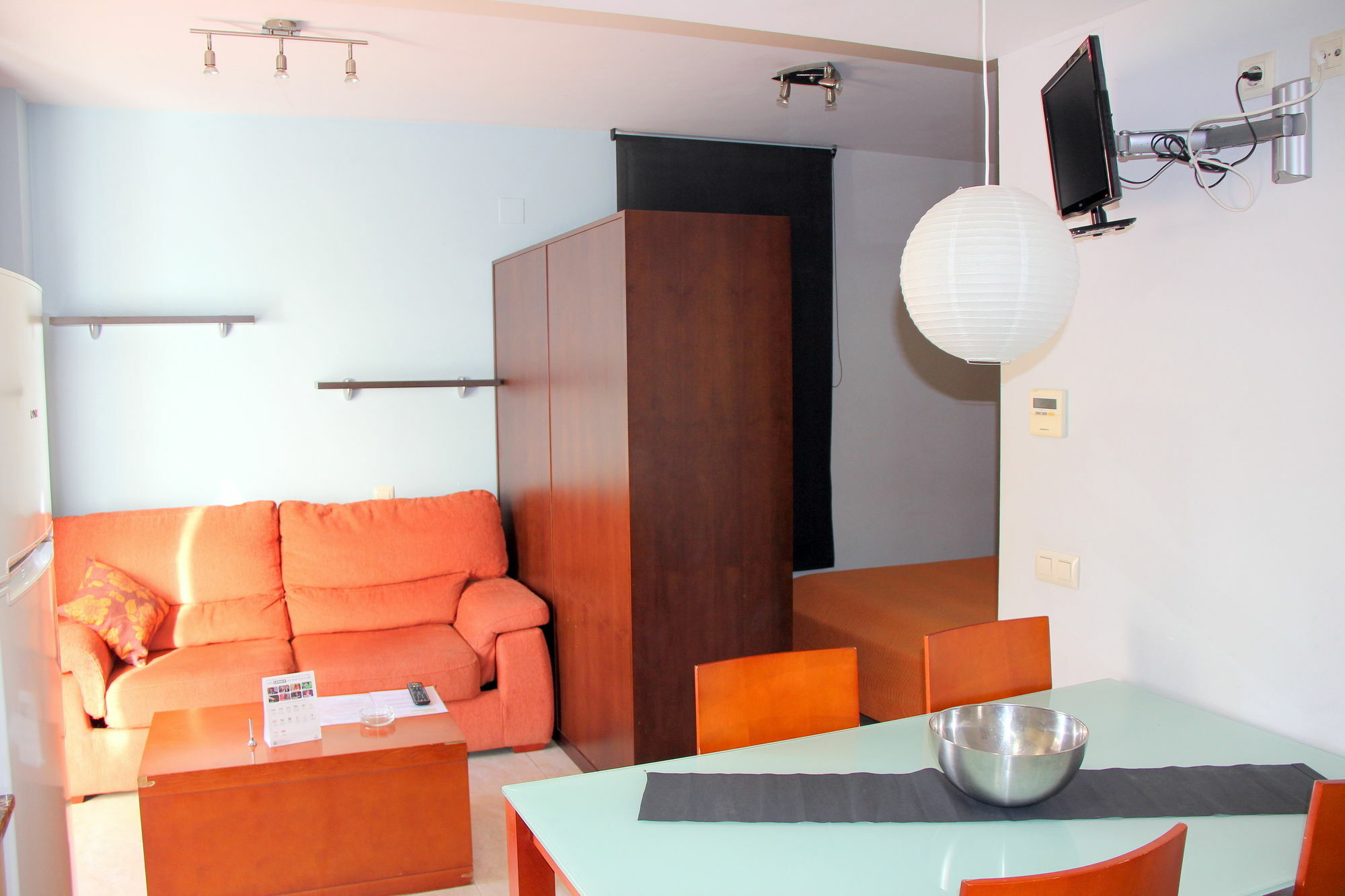 Apartamentos Caru Castelldefels Exterior photo
